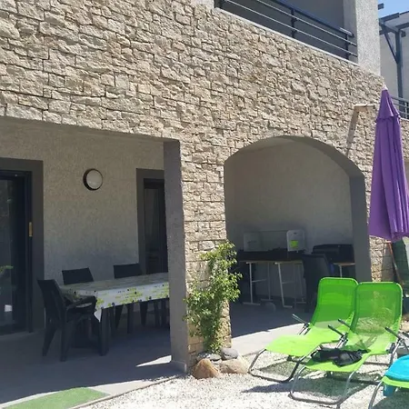 Semesterbostad San Michele 3 *